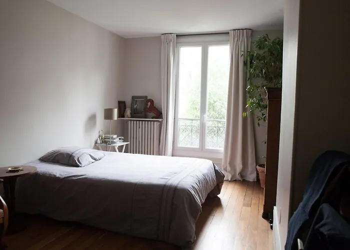 So Cute 55m2 And Quiet With A Courtyard Garden Apartamento Paris