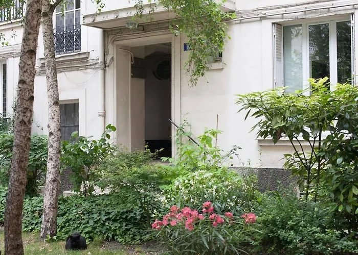 So Cute 55m2 And Quiet With A Courtyard Garden Apartamento